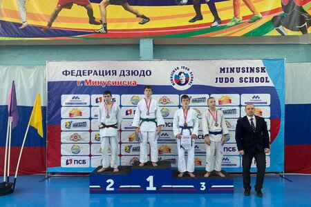 титул (18)
